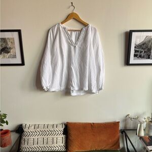 Old Navy White Women's Gauze V-neck Top - Plus Size